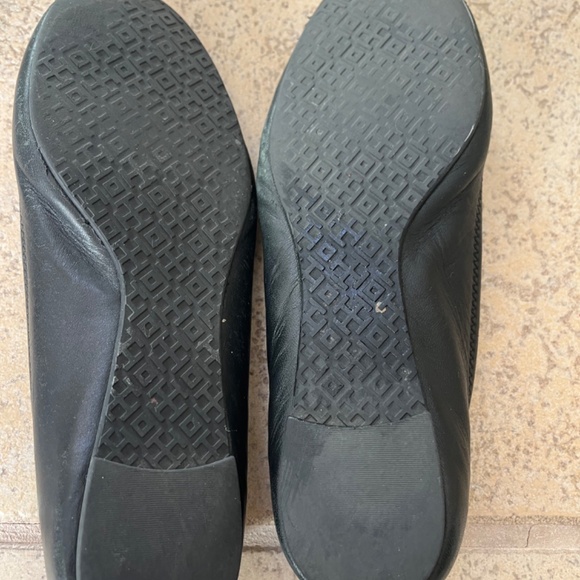 Tory Birch Black Flats - Picture 3 of 5